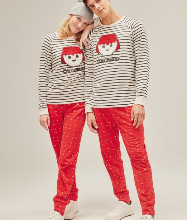 Pijama GISELA invierno Playmovil, camiseta de cuello redondo, manga larga a rayas y pantalón largo, color Gris y Rojo.